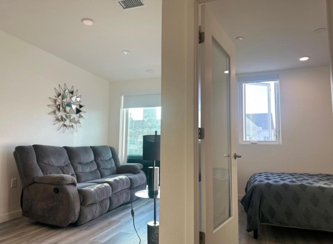 Modern Hollywood Walk Of Fame Apts- Free Parking, 360 Rooftop, Pool, Gym- Centrally Located Apartamento Los Angeles