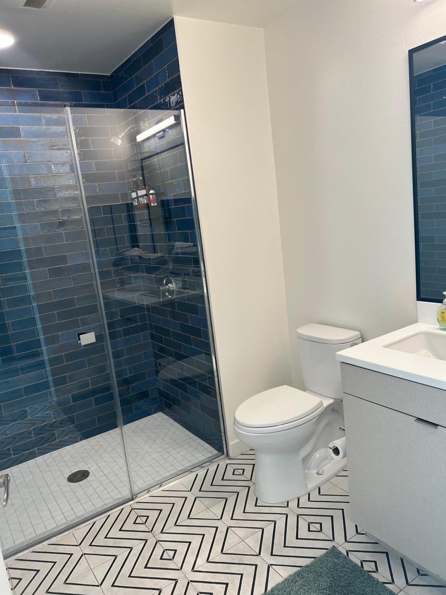 Modern Hollywood Walk Of Fame Apts- Free Parking, 360 Rooftop, Pool, Gym- Centrally Located Apartamento Los Angeles