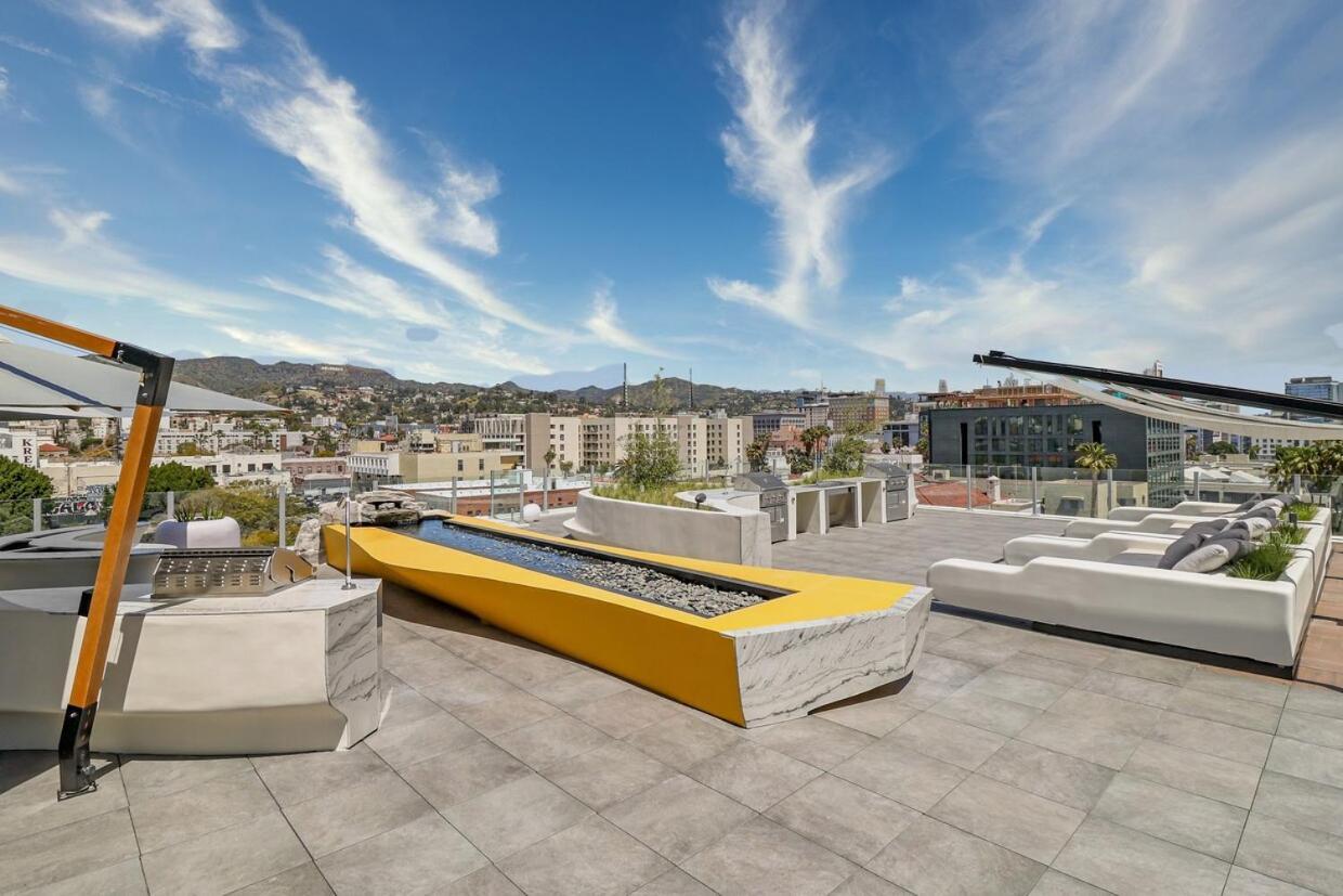 Apartamento Modern Hollywood Walk Of Fame Apts- Free Parking, 360 Rooftop, Pool, Gym- Centrally Located Los Angeles