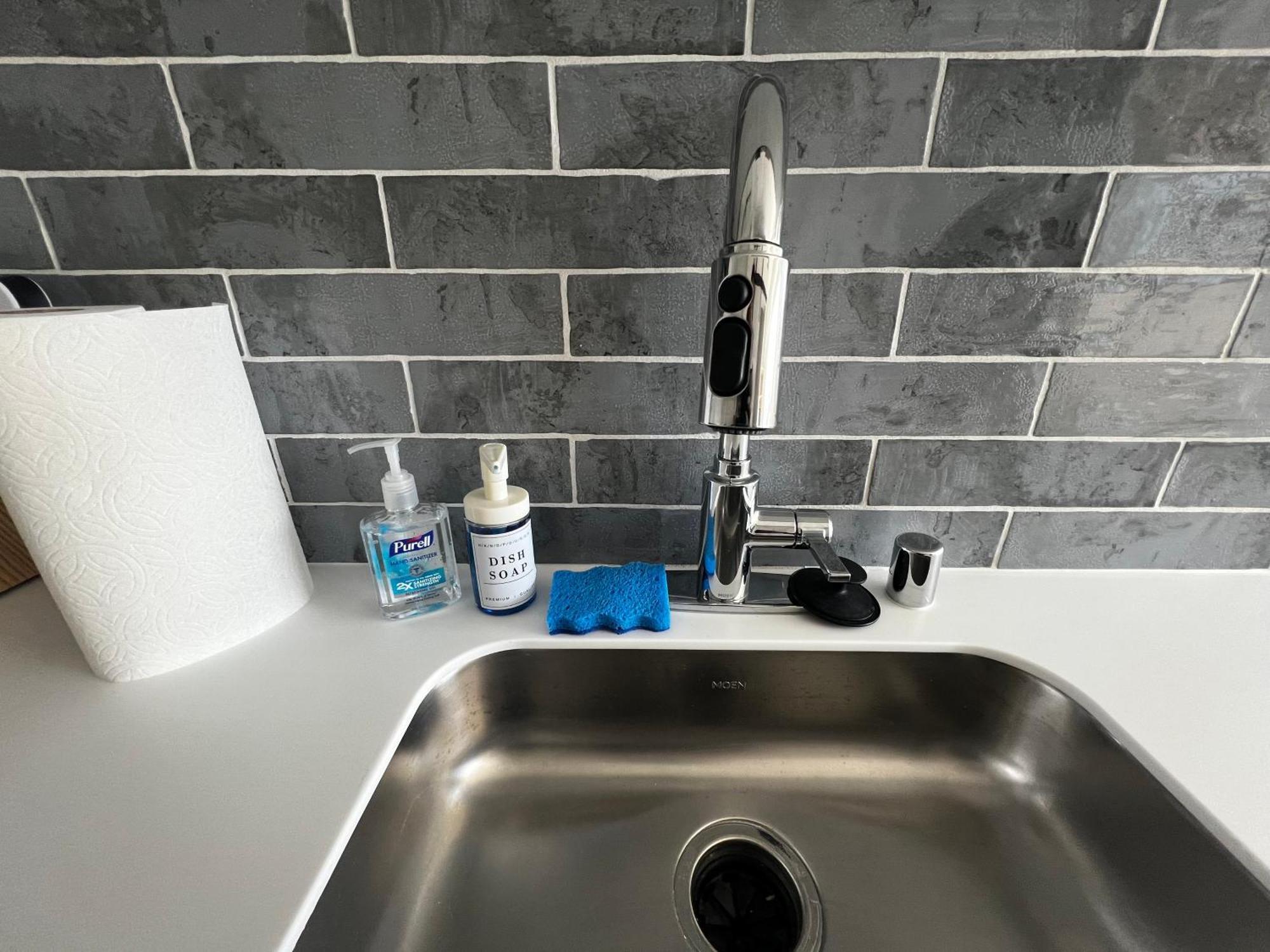 Apartamento Modern Hollywood Walk Of Fame Apts- Free Parking, 360 Rooftop, Pool, Gym- Centrally Located