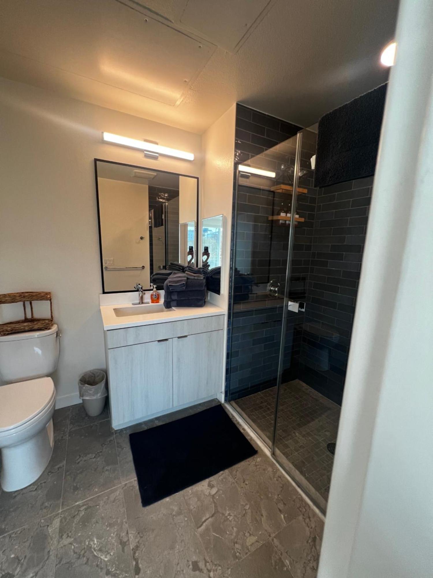 Apartamento Modern Hollywood Walk Of Fame Apts- Free Parking, 360 Rooftop, Pool, Gym- Centrally Located Los Angeles