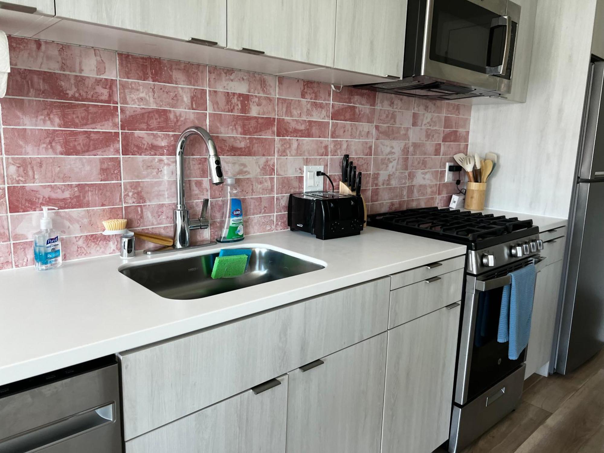 Apartamento Modern Hollywood Walk Of Fame Apts- Free Parking, 360 Rooftop, Pool, Gym- Centrally Located *